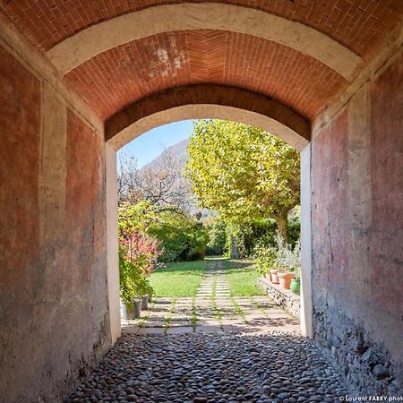 Gite Du Porche Saint-Jean-de-la-Porte Екстериор снимка